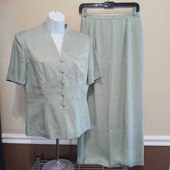 Adrianna Papell 100% Silk Maxi Skirt Suit Mint Green Sz 6 Short Sleeve Beaded - Picture 1 of 8